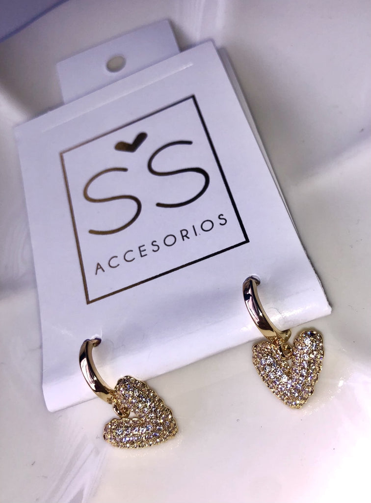 Aretes Corazón Brillante - Navissi Clothing ♡