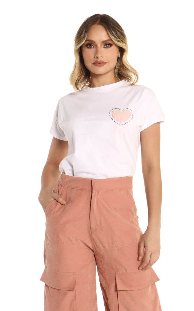 Camiseta Aplique Corazón - Navissi Clothing ♡