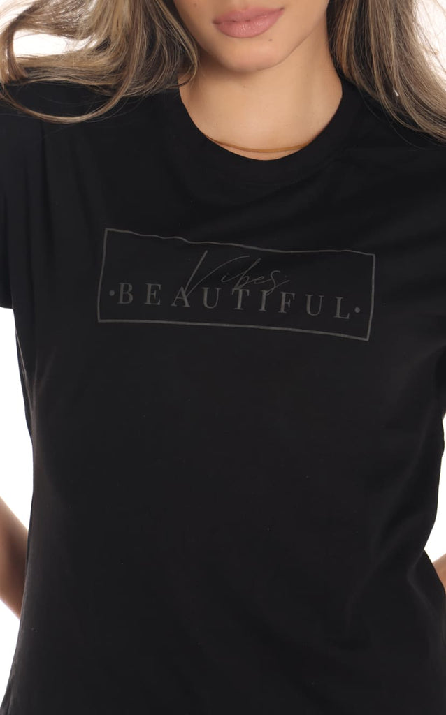 Camiseta Negra Vibes Beautiful - Navissi Clothing ♡